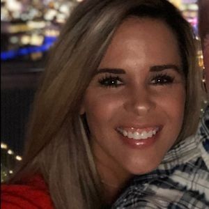 Meet your Posher, Kendra